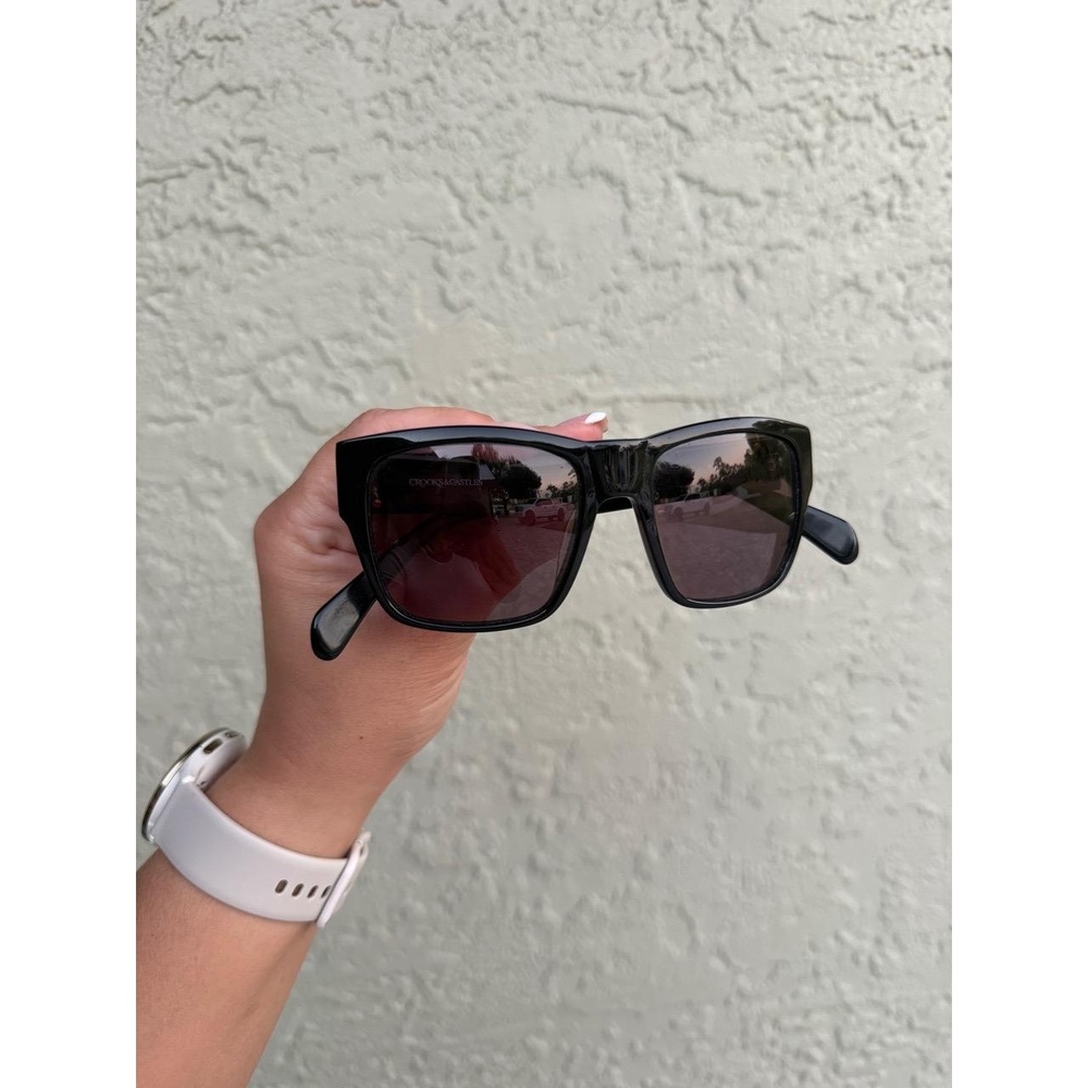 CROOKS &‎ CASTLES Sunglasses Black Frame Dark Tinted Lenses Gold Emblem